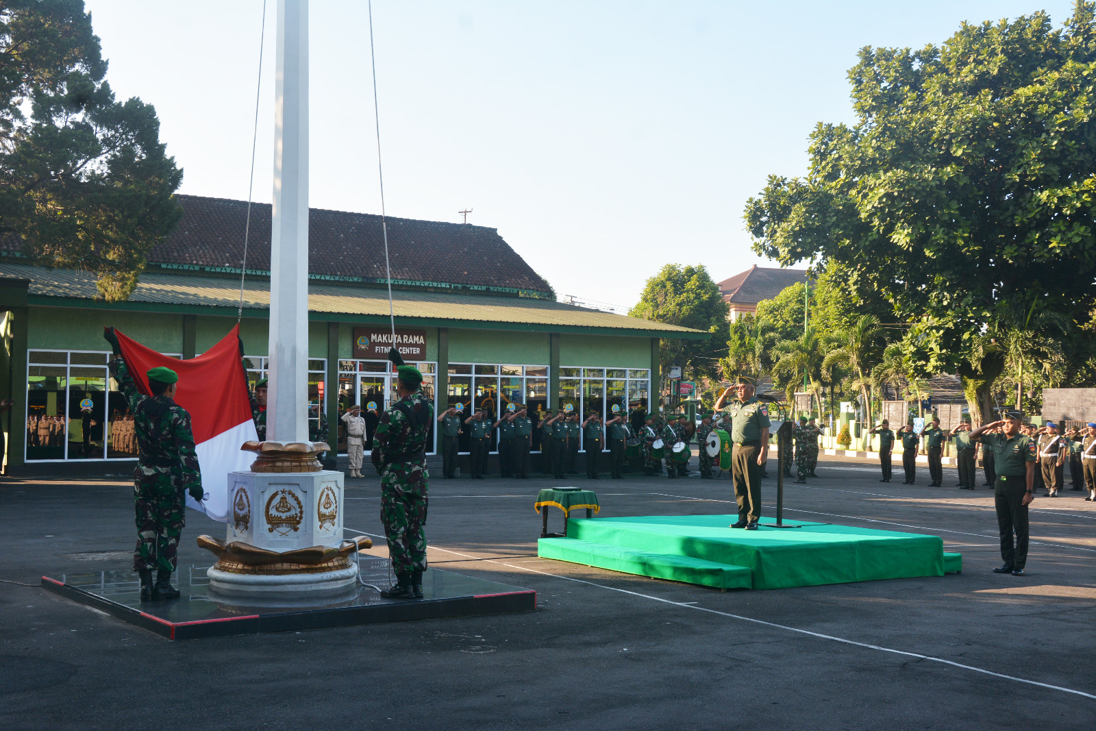 Prajurit TNI AD Sebagai Alat Negara Untuk Memegang Teguh Komitmen Netralitas